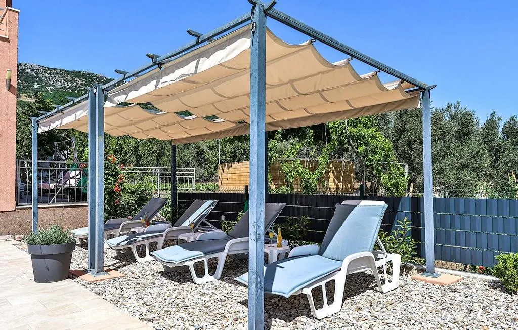 Villa Lioness In Kastel Luksic, Playground & Pool Kastela Croatia