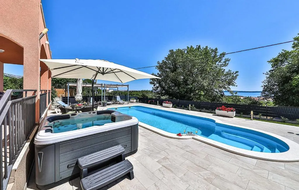 Villa Lioness In Kastel Luksic, Playground & Pool Kaštela