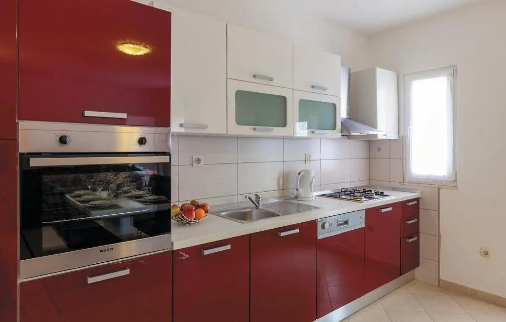 Villa Lioness In Kastel Luksic, Playground & Pool Kastela