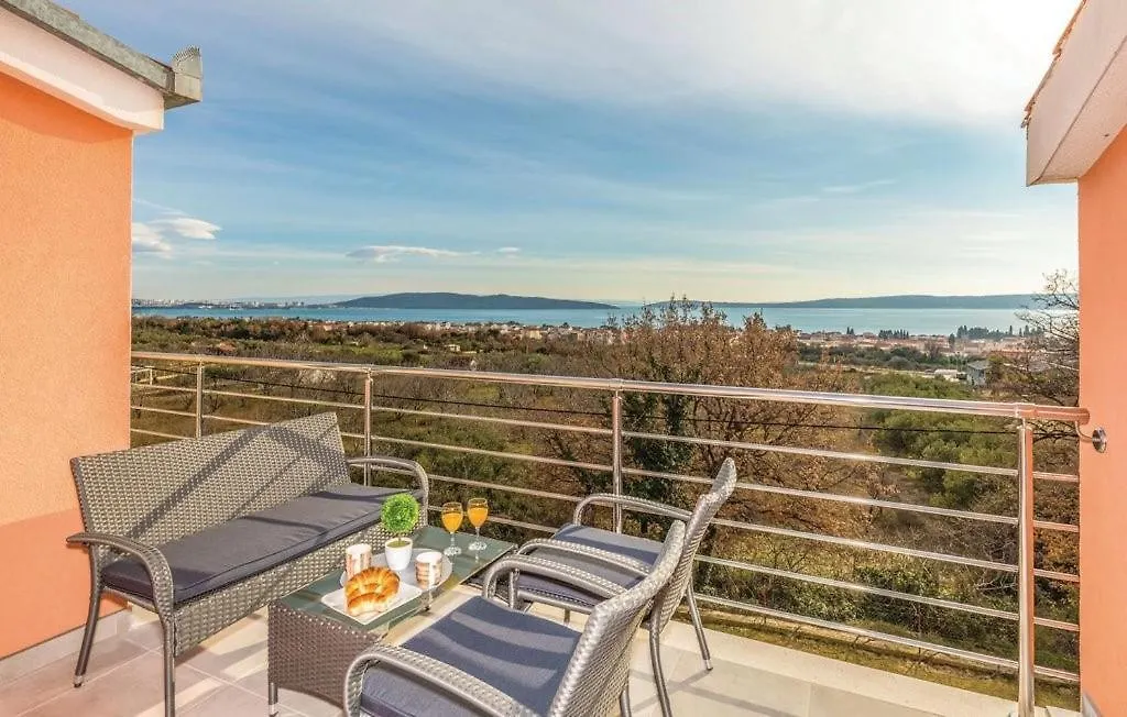 Villa Lioness In Kastel Luksic, Playground & Pool Kastela 0*,  Croatia