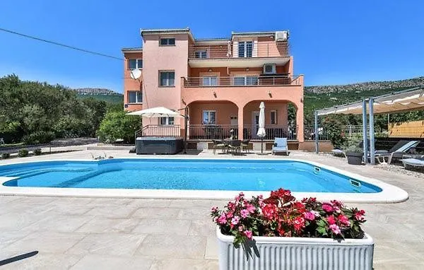 Villa Lioness In Kastel Luksic, Playground & Pool Kastela Croatia